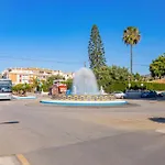 Nuevo Con Piscina Y Parking En La Playa