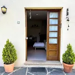 Rural Apartment With Nice Views And Shared Pool