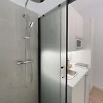 Sd Habitacion Centrica Con Bano Y Kitchenette