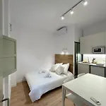 Sd Habitacion Centrica Con Bano Y Kitchenette