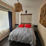 Loboratorio Rural, La Casa De Al Lado