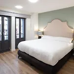 Suite 1907 Oviedo