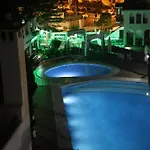 Apartamento En Pueblo Evita Con Piscina Y Terraza
