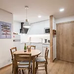 Bonaigua 007 By Seamount Rentals