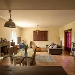 Vahadda House