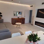Villa Lujosa Con Spa, Piscina Y Sala De Juegos Privados