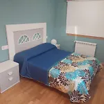 CHALET A SOLO 5 MIN DE OURENSE CIUDAD con jardín y barbacoa