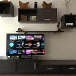 Piso Amplio De 3 Habitaciones, 2 Banos, Ascensor Y Parking