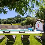 Apartamentos Los Edules