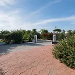 Holiday Home Hanna - Chz300 By Interhome