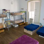 Hostel Albergue La Casa Encantada