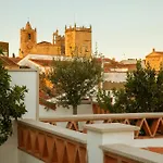 Casa Pizarro Hotel