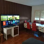 Chalet Adosado Con Jardin