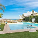Casa Banderas Stunning Apartment With Pool And Gym By Costarentals - Ref 237