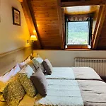 Hostal Escuils