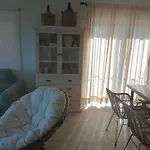 La Casa De Abajo