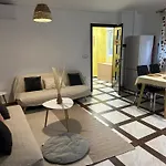 Apartamento De 2 Dormitorios Cerca Paseo Maritimo