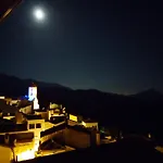 Casa Perejil, Un Balcon Al Genal