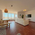 Casa Bamboo Corralejo apartamento luminoso y espacioso, piscina