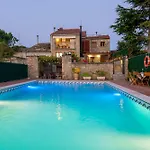 21 Sleeps Private Pool Villa & Bbq Near Barcelona