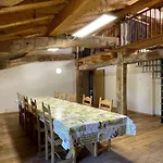 Palacio De Aralar Alta Familias