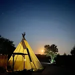 Casa Bella Teepees (Adults Only)