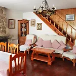 Chalet Entero Con Patio