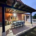 La Casina Del Rio - Familiar - Piscina - Gimnasio