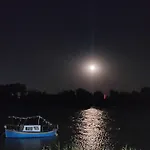 Habitacion Suite Con Bano Privado A Pies Del Rio Guadalquivir