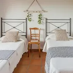Casa Rural En Candeleda Con Piscina Y Un Maravilloso Jardin