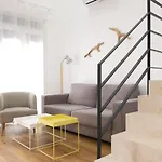 Precioso Duplex Con Patio Junto A La Catedral