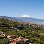 Home2Book Villa Alessandro, Design & Comfort