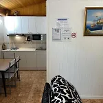 Bungalows & Albergue La Playa