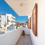 Apartamentos Hibiscus Casa Azahar