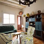 Tuguest Hortichuela House