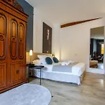 Les Monges Palace Boutique