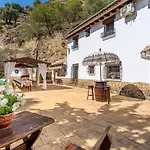 Casa Iratxe Montefrío by Ruralidays