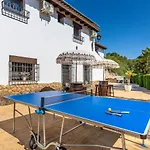 Casa Iratxe Montefrío by Ruralidays