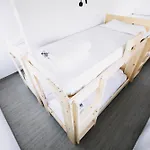 Latas Surf House