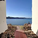 P98 - Bonito apartamento sobre el mar