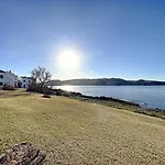 P98 - Bonito apartamento sobre el mar