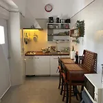 Artistic And Spacious Apartment