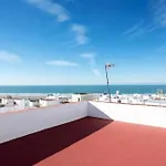 ESTRELLA - Sólo Parejas o Familias - 30m2