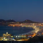 Designer Studio Apartment 100M From The Beach