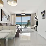 Apartamento Dos Amigos, Sea Senses , Sea View And 3 Swimming Pools, One Heated , Parking Space