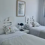 Elegante Apartamento En Jardines De Montesolana