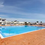 Home2Book Cozy Apt With Communal Pool, El Poris