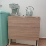 Estudio Bajo La Escalera