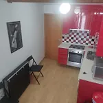 Casa Nevera Roja