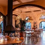 Hotel Castillo De Monda